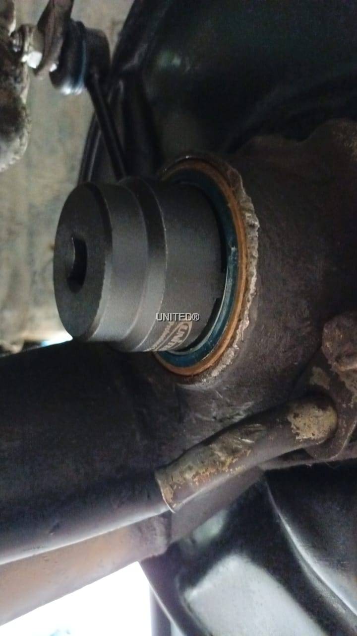 Benz Rear Axle Flange Nut Socket 30mm (107, 114, 115, 116, 126